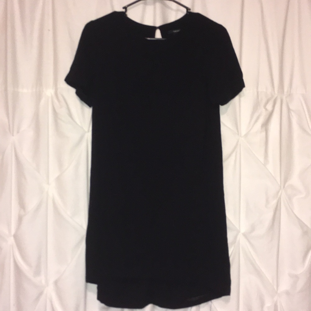 black shift shirt dress
